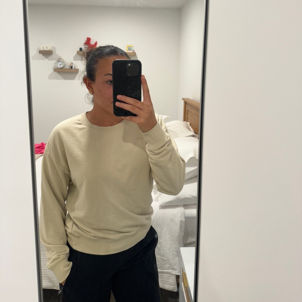 Tan sweatshirt
